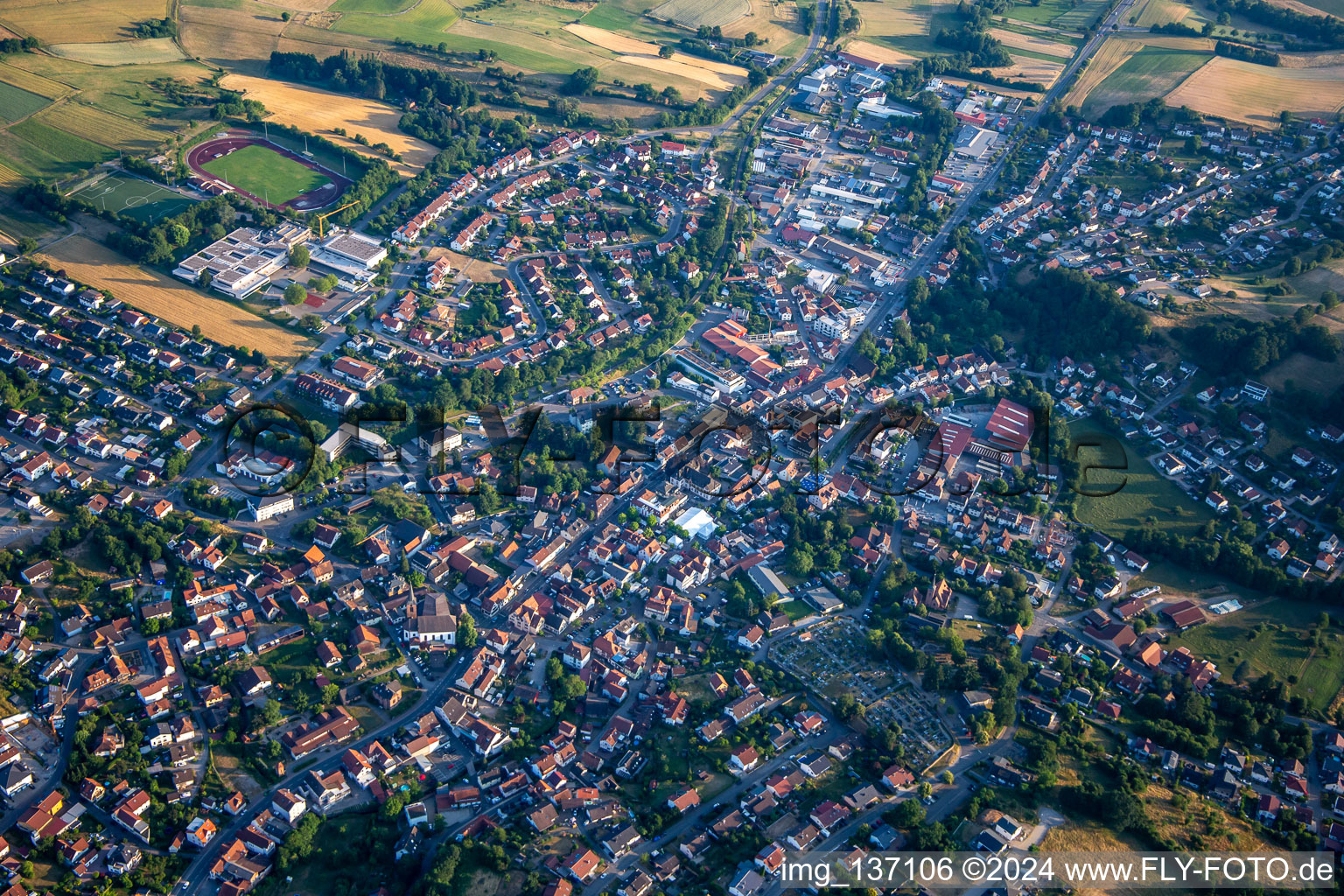 Vue aérienne de Fürth dans le département Hesse, Allemagne