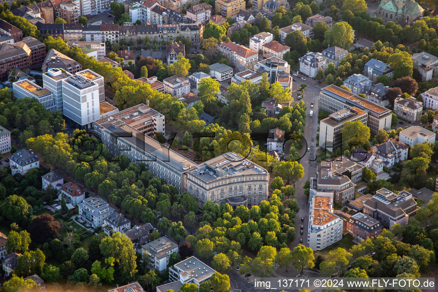 Vue aérienne de Palais Lanz Verwaltungs GmbH à le quartier Oststadt in Mannheim dans le département Bade-Wurtemberg, Allemagne