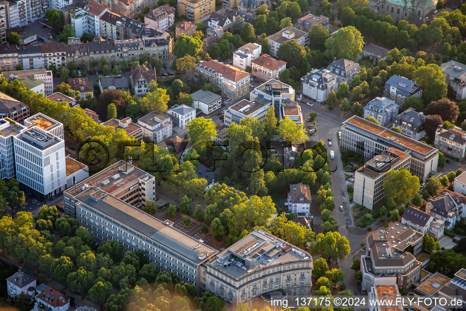 Vue aérienne de Palais Lanz Verwaltungs GmbH à le quartier Oststadt in Mannheim dans le département Bade-Wurtemberg, Allemagne