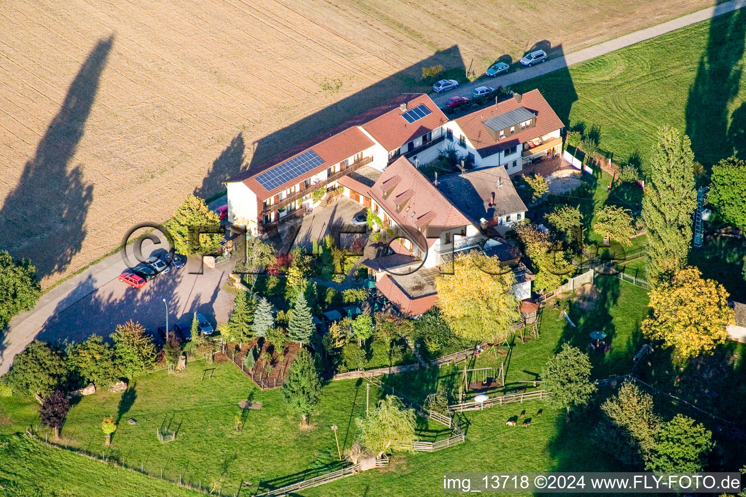 Vue aérienne de Maison d'hôtes Obermühle à le quartier Heuchelheim in Heuchelheim-Klingen dans le département Rhénanie-Palatinat, Allemagne