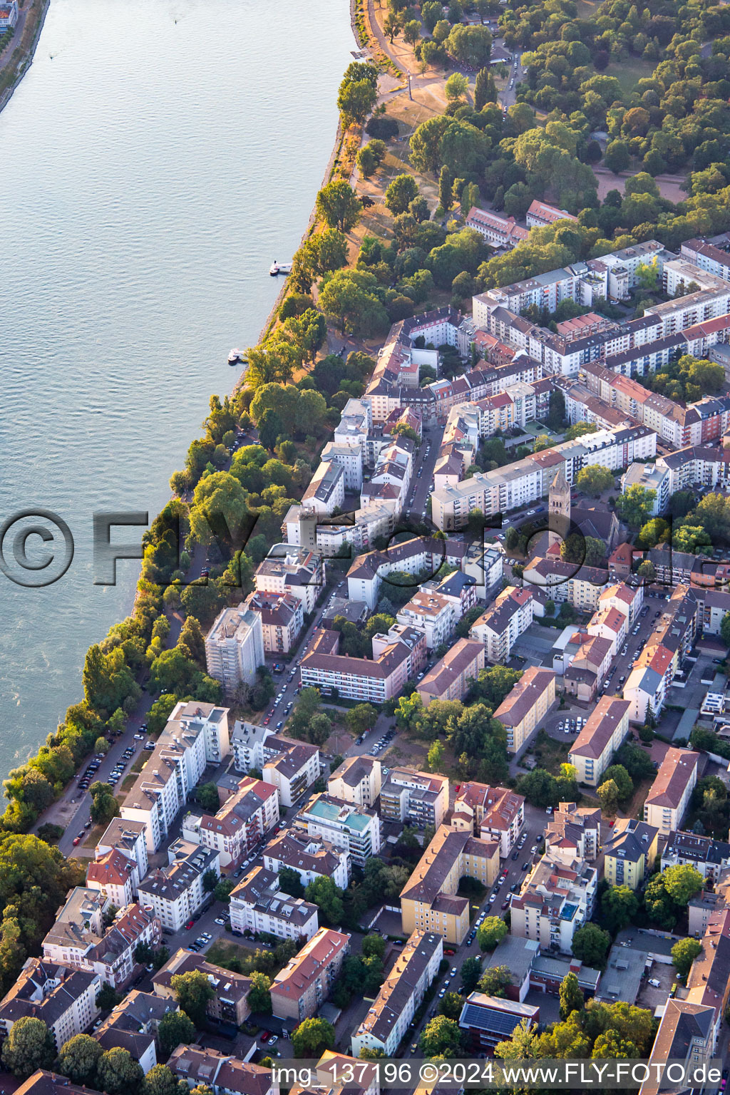 Quartier Lindenhof in Mannheim dans le département Bade-Wurtemberg, Allemagne vue du ciel