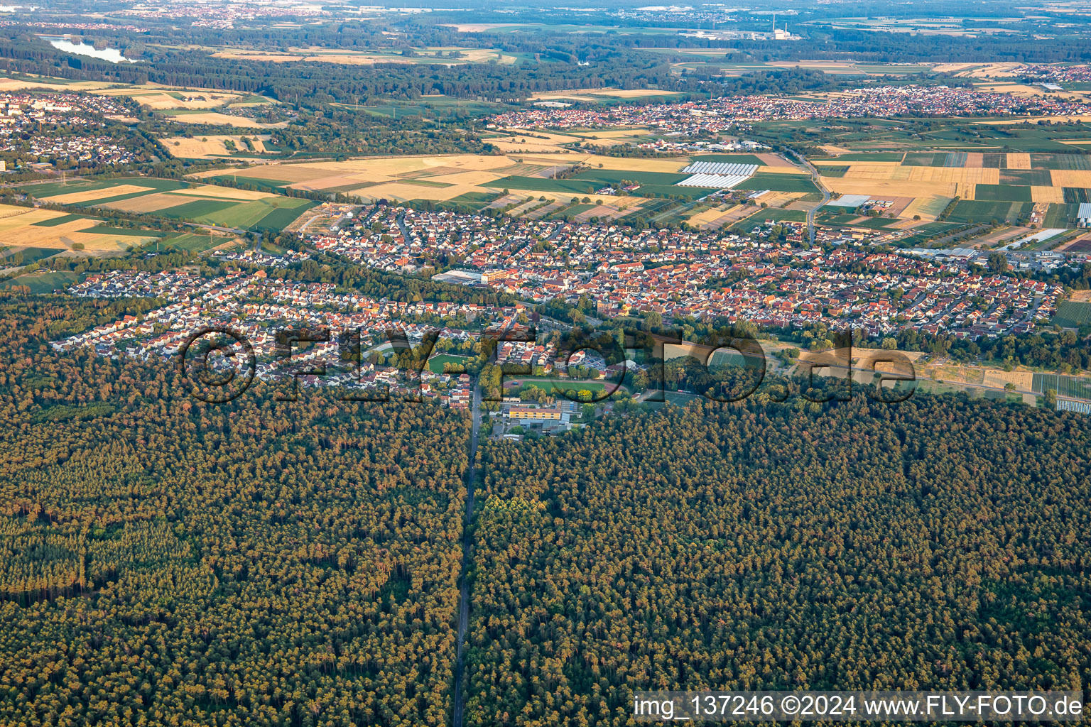 Enregistrement par drone de Dudenhofen dans le département Rhénanie-Palatinat, Allemagne