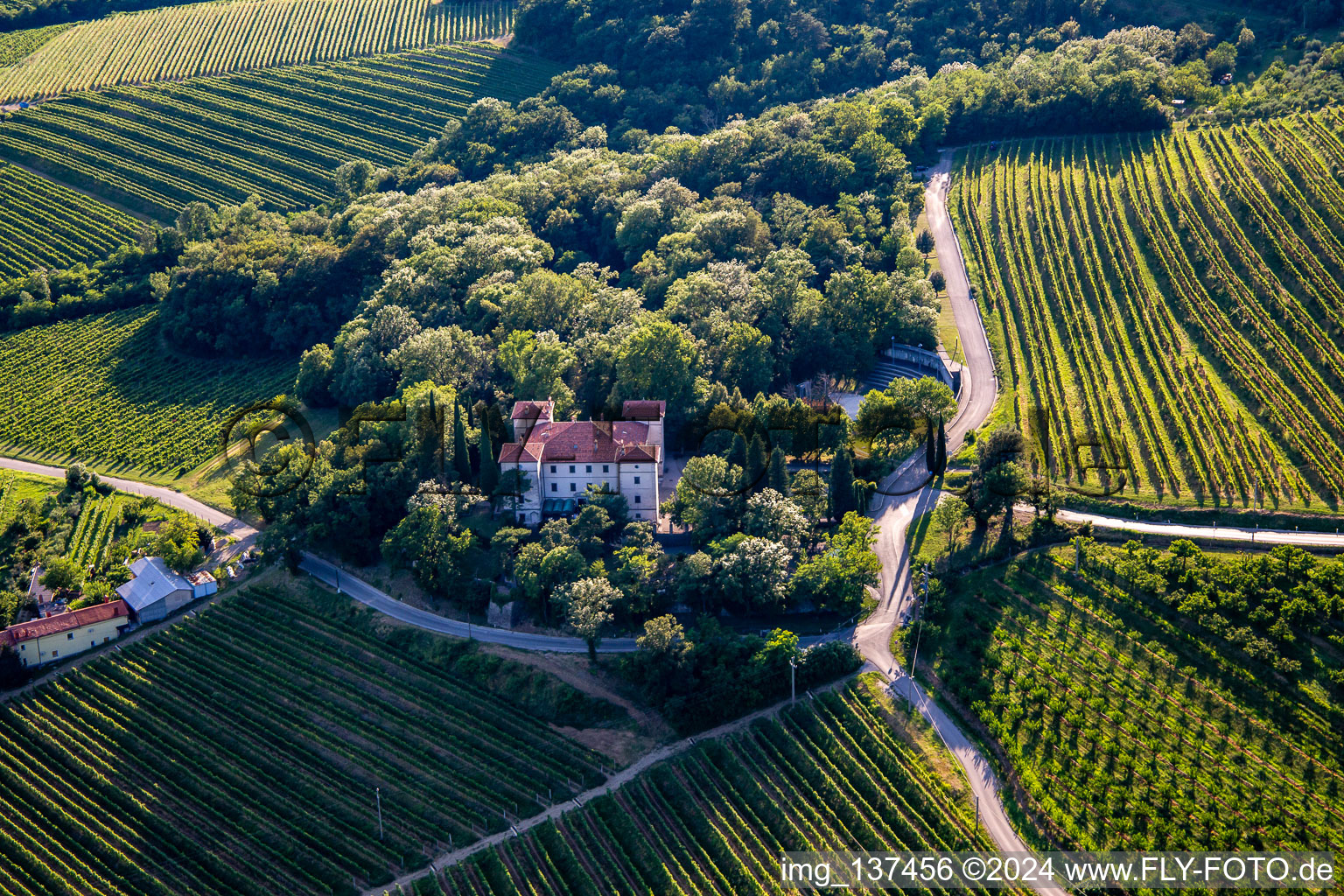 Vue aérienne de Château de Kromberk / Goriški muzej Kromberk - Nova Gorica , Restavracija Grad Kromberk, Mateja Bagar à Nova Gorica dans le département Slovénie, Slovénie