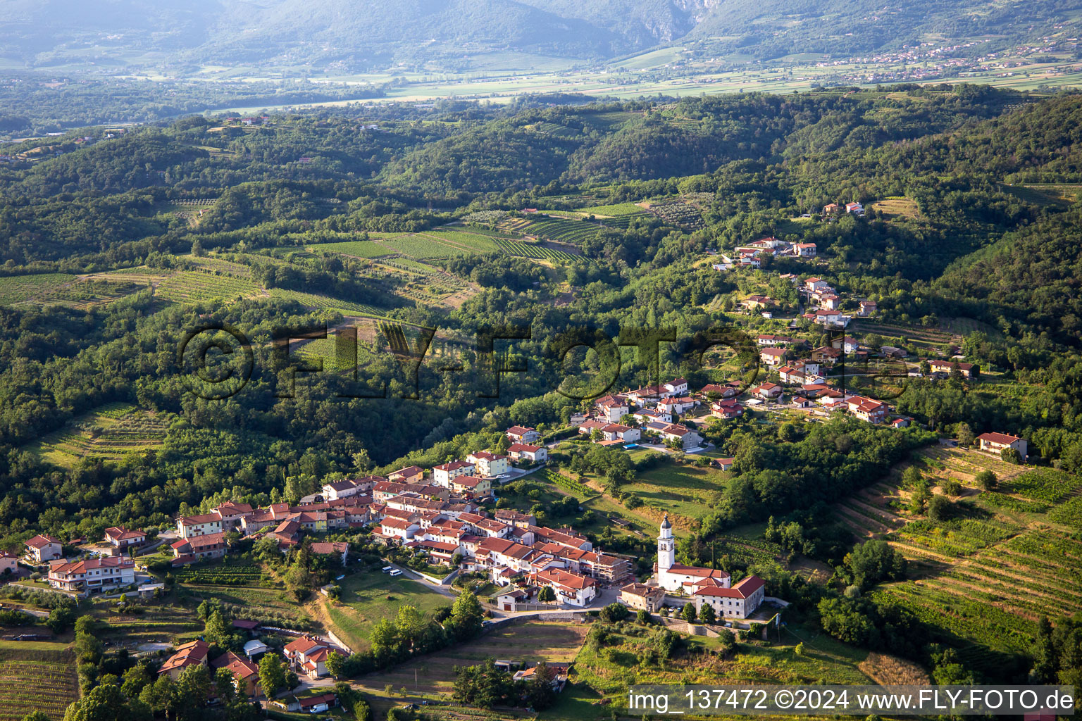 Vue aérienne de Du sud à Nova Gorica dans le département Slovénie, Slovénie