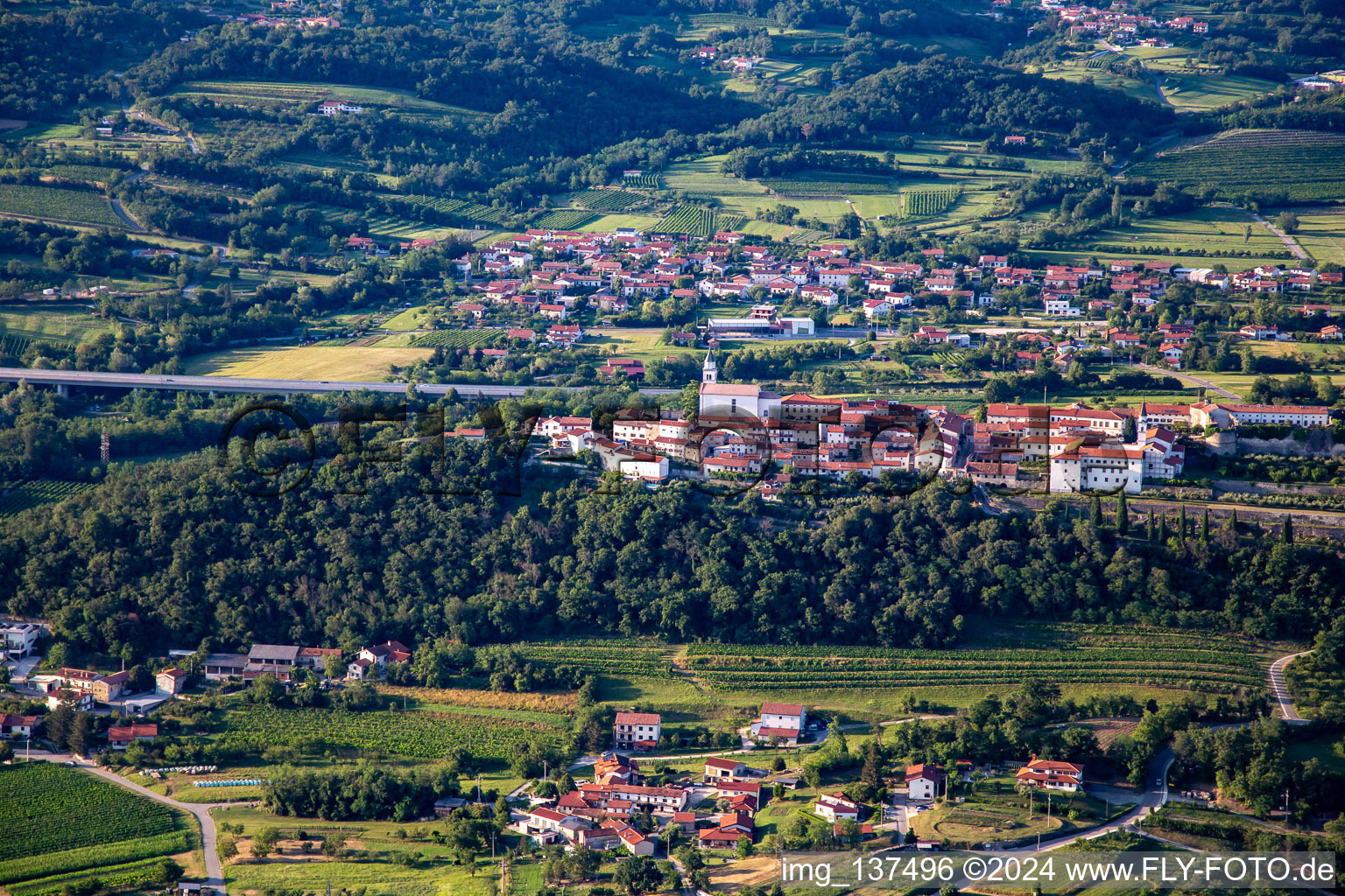 Vue aérienne de Ajdovščina dans le département Slovénie, Slovénie