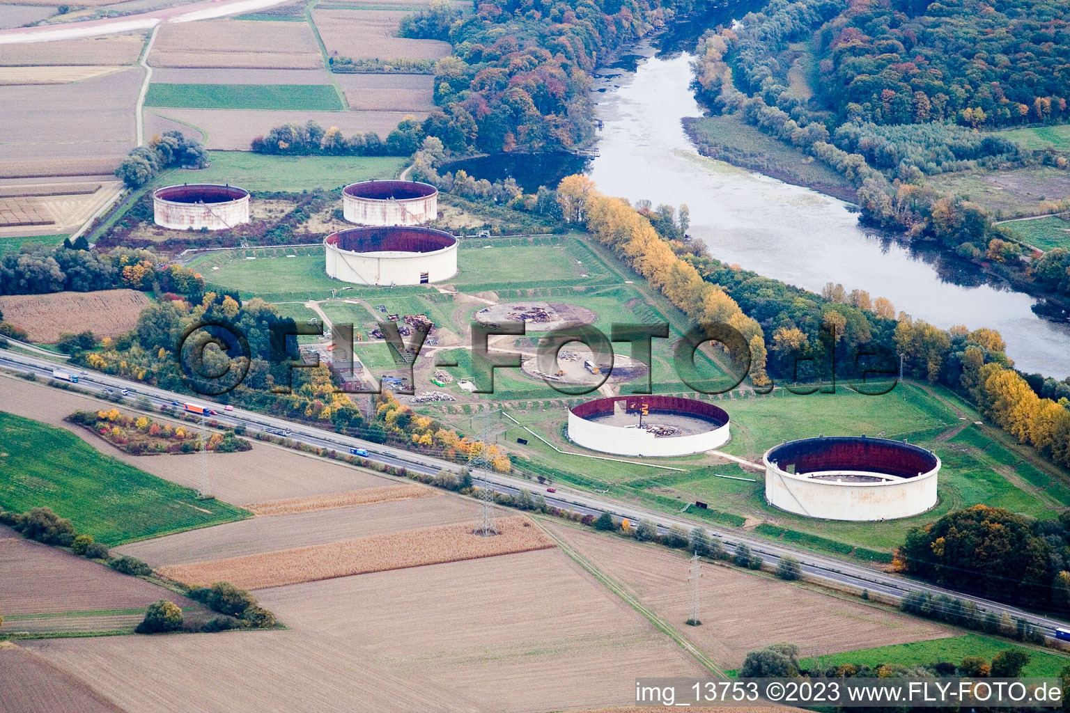 Vue aérienne de Ancien parc de stockage à Jockgrim dans le département Rhénanie-Palatinat, Allemagne