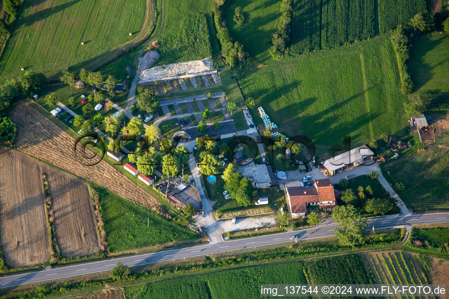 Photographie aérienne de Parc pour maisons mobiles et campings Lijak à Nova Gorica dans le département Slovénie, Slovénie