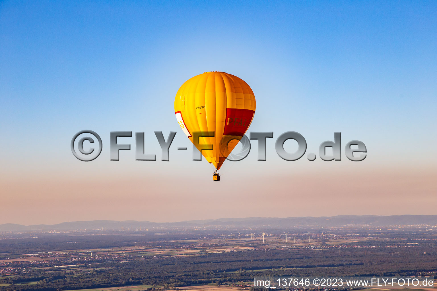 Vue aérienne de Montgolfière PfalzGas à Herxheim bei Landau dans le département Rhénanie-Palatinat, Allemagne