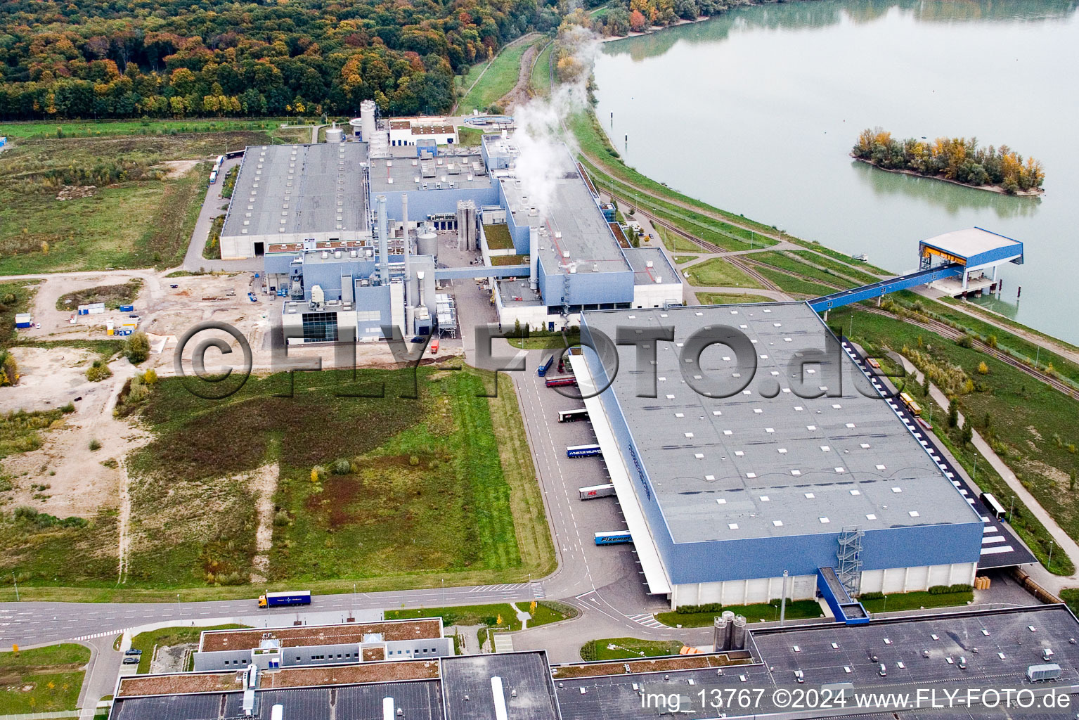 Zone industrielle d'Oberwald à Wörth am Rhein dans le département Rhénanie-Palatinat, Allemagne d'en haut