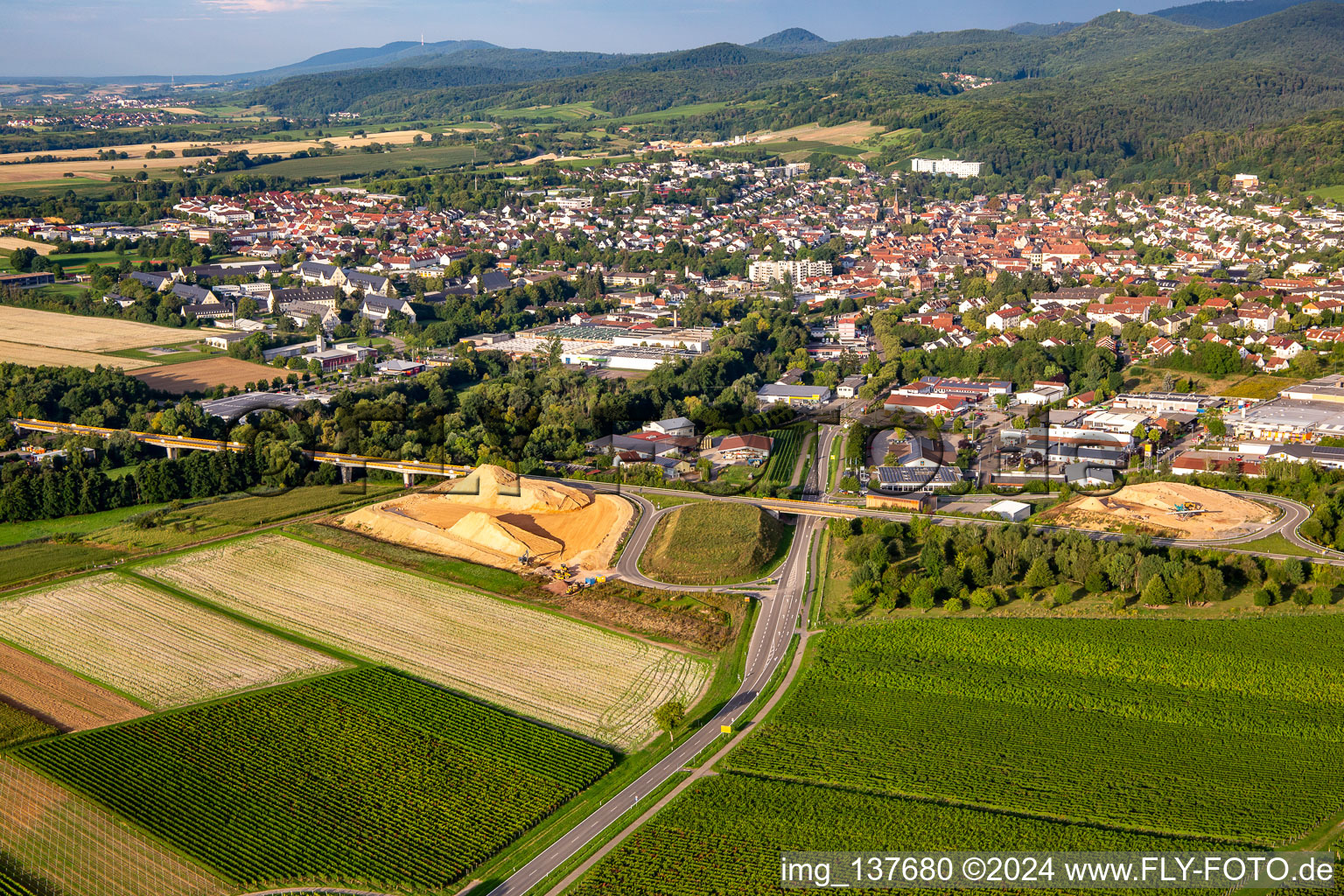 Vue aérienne de Creusement du tunnel sur la B48 à Pleisweiler-Oberhofen dans le département Rhénanie-Palatinat, Allemagne