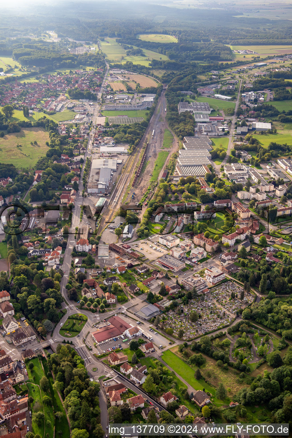 Vue aérienne de Terminus à Wissembourg dans le département Bas Rhin, France