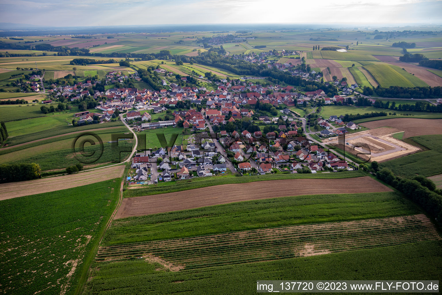 Vue aérienne de Du sud-ouest à Trimbach dans le département Bas Rhin, France