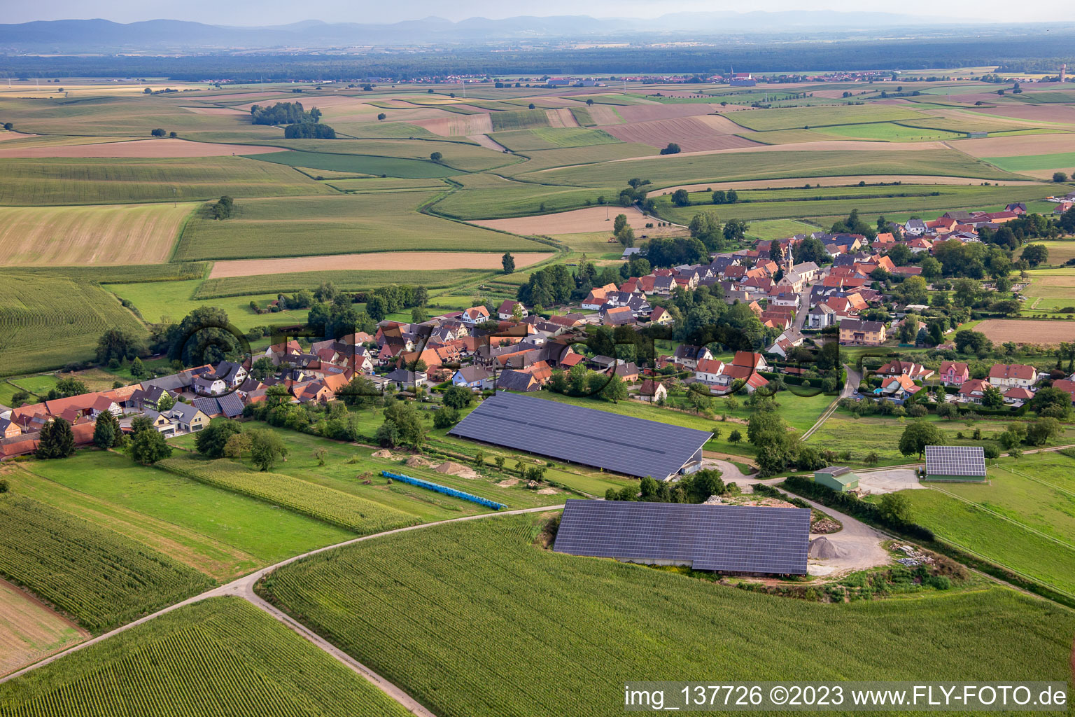 Vue aérienne de Du sud à Siegen dans le département Bas Rhin, France