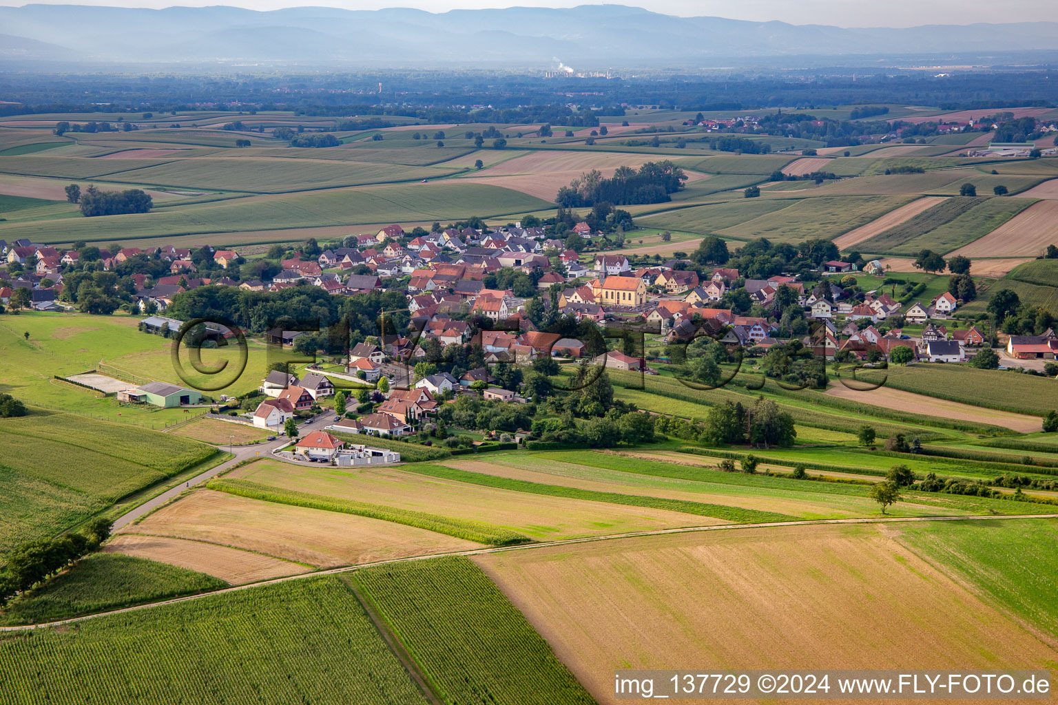 Vue oblique de Oberlauterbach dans le département Bas Rhin, France