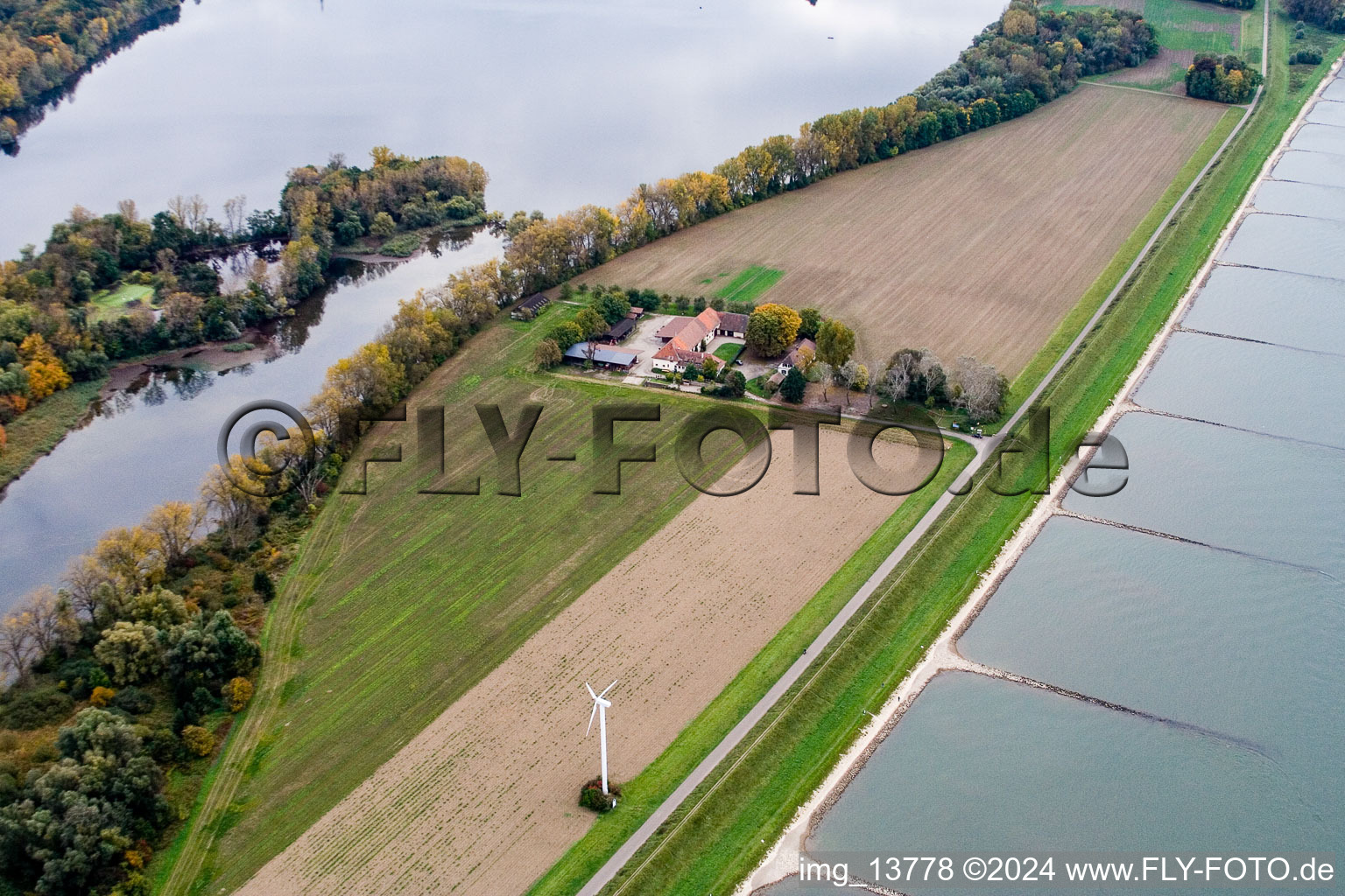 Quartier Maximiliansau in Wörth am Rhein dans le département Rhénanie-Palatinat, Allemagne d'un drone