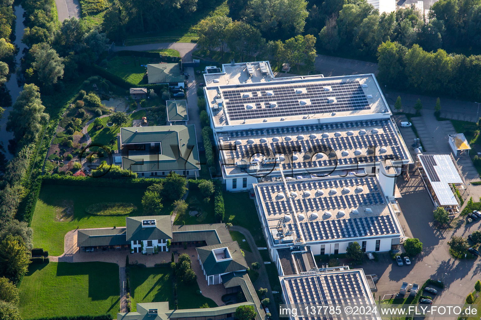 Vue aérienne de Groupe Zimmer Im Salmenkopf à le quartier Freistett in Rheinau dans le département Bade-Wurtemberg, Allemagne