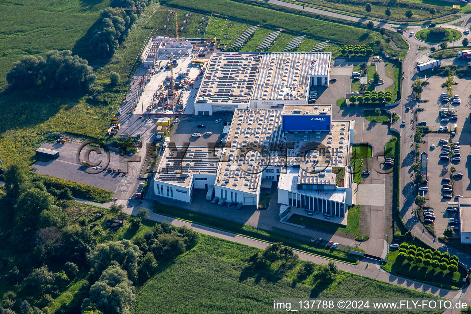 Vue aérienne de Zimmer Group Am Glockenloch à le quartier Freistett in Rheinau dans le département Bade-Wurtemberg, Allemagne