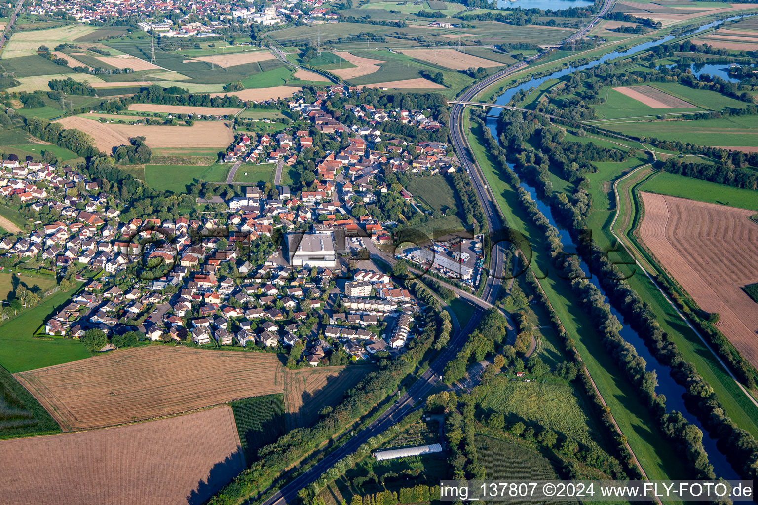 Vue aérienne de De l'ouest à le quartier Neumühl in Kehl dans le département Bade-Wurtemberg, Allemagne