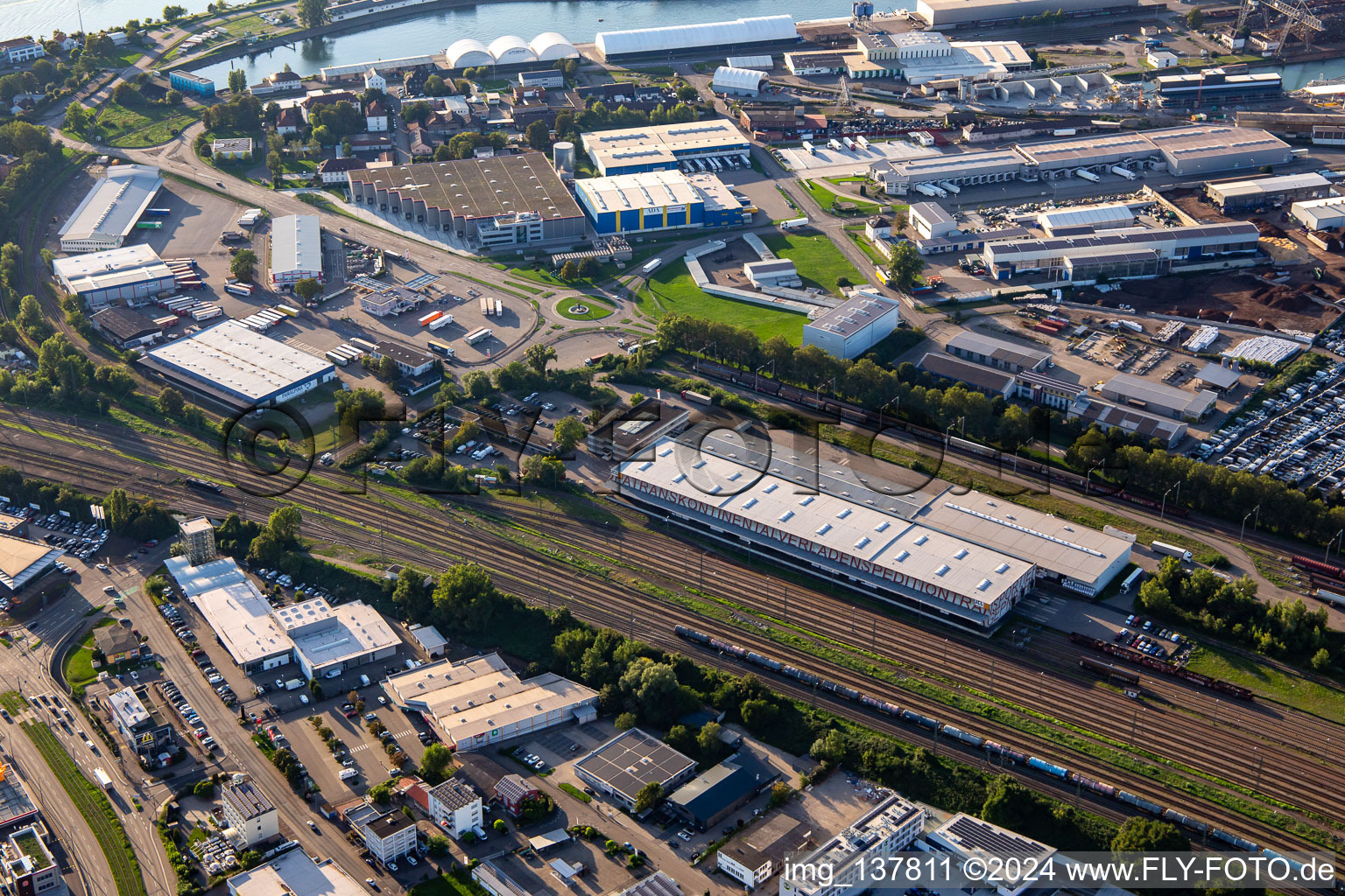 Vue aérienne de JCL Logistique Allemagne GmbH à Kehl dans le département Bade-Wurtemberg, Allemagne