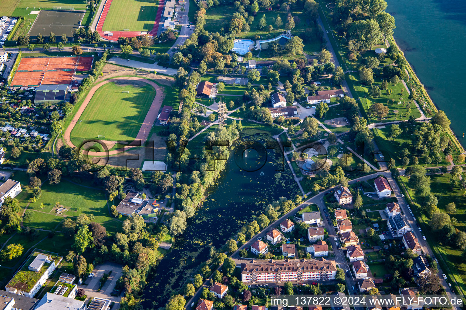 Vue aérienne de Kehler Football Club 07 eV à Kehl dans le département Bade-Wurtemberg, Allemagne