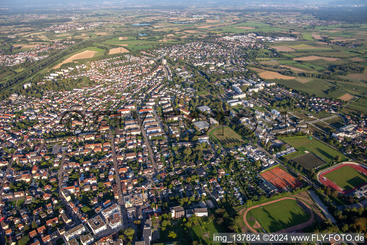 Vue aérienne de Du nord-ouest à Kehl dans le département Bade-Wurtemberg, Allemagne