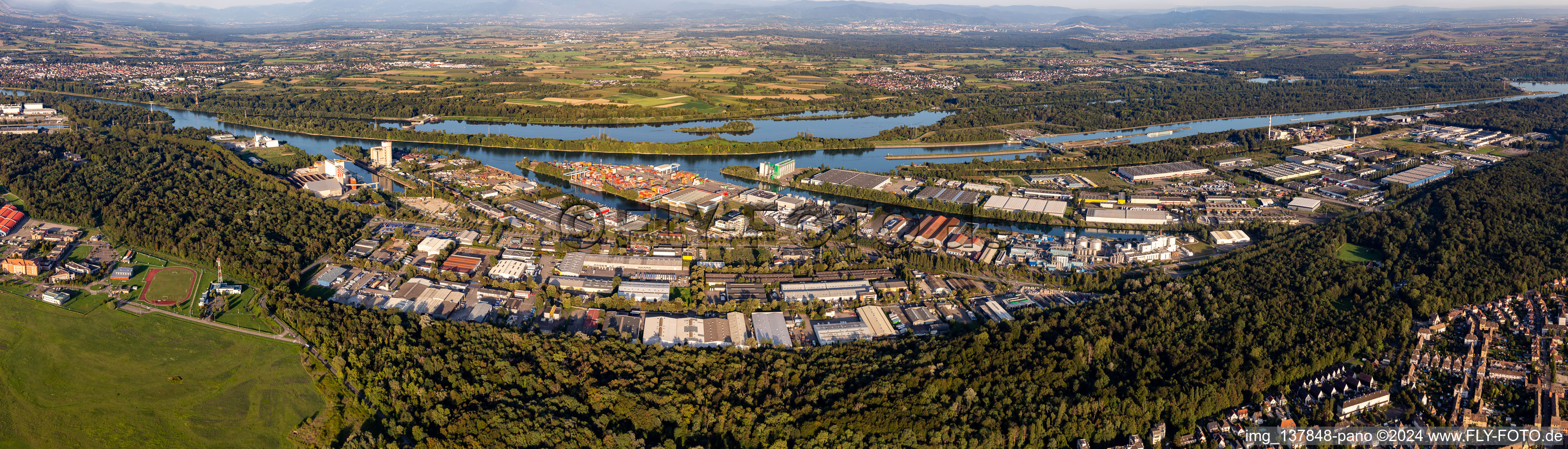 Vue aérienne de Panorama des ports rhénans de Strasbourg Port Indépendant de Strasbourg Terminaux Rhin Europe à le quartier Straßburg-Neuhof in Straßburg dans le département Bas Rhin, France