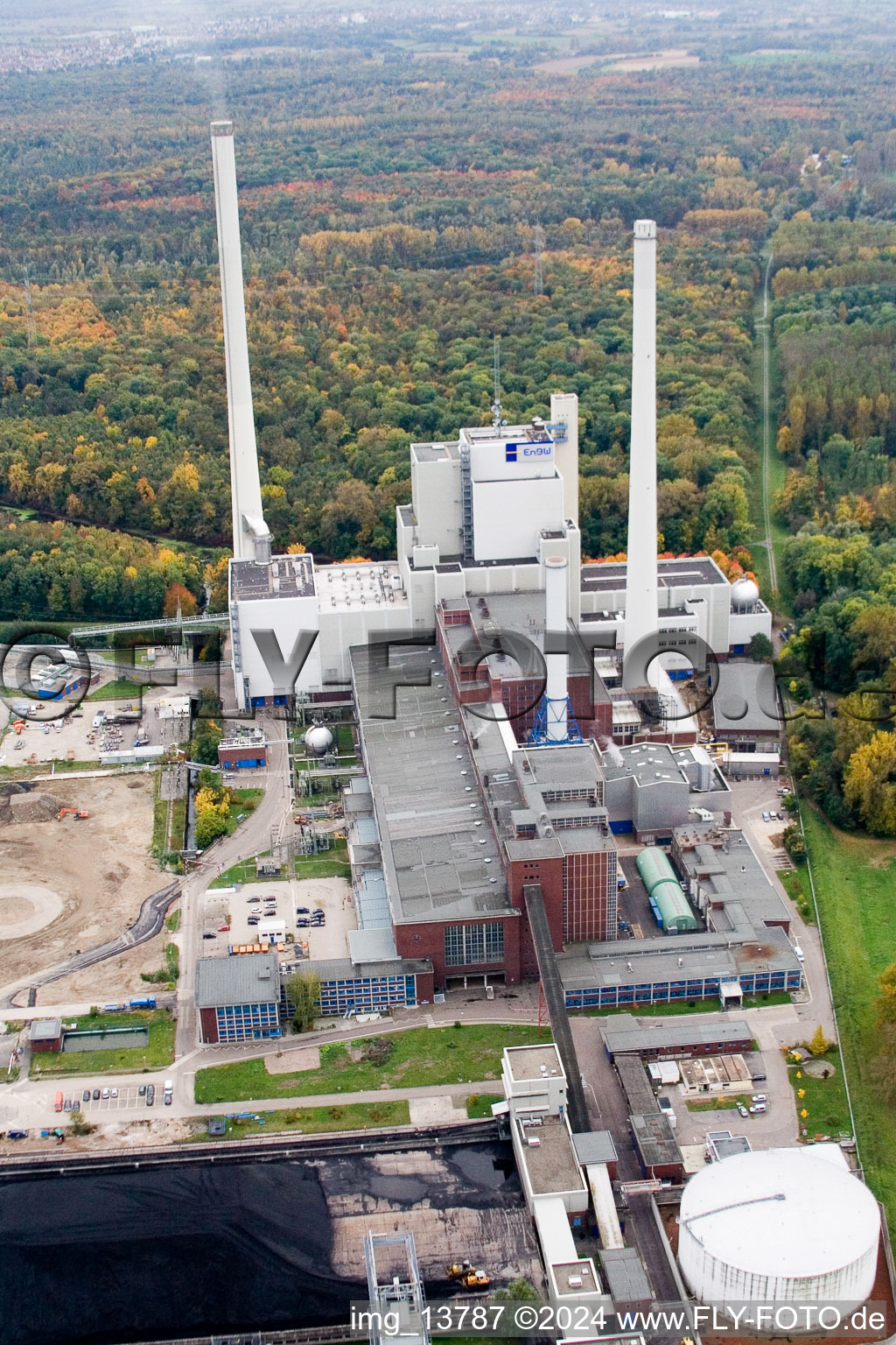 EnBW construit une nouvelle centrale au charbon sur Rheinhafen à le quartier Rheinhafen in Karlsruhe dans le département Bade-Wurtemberg, Allemagne hors des airs