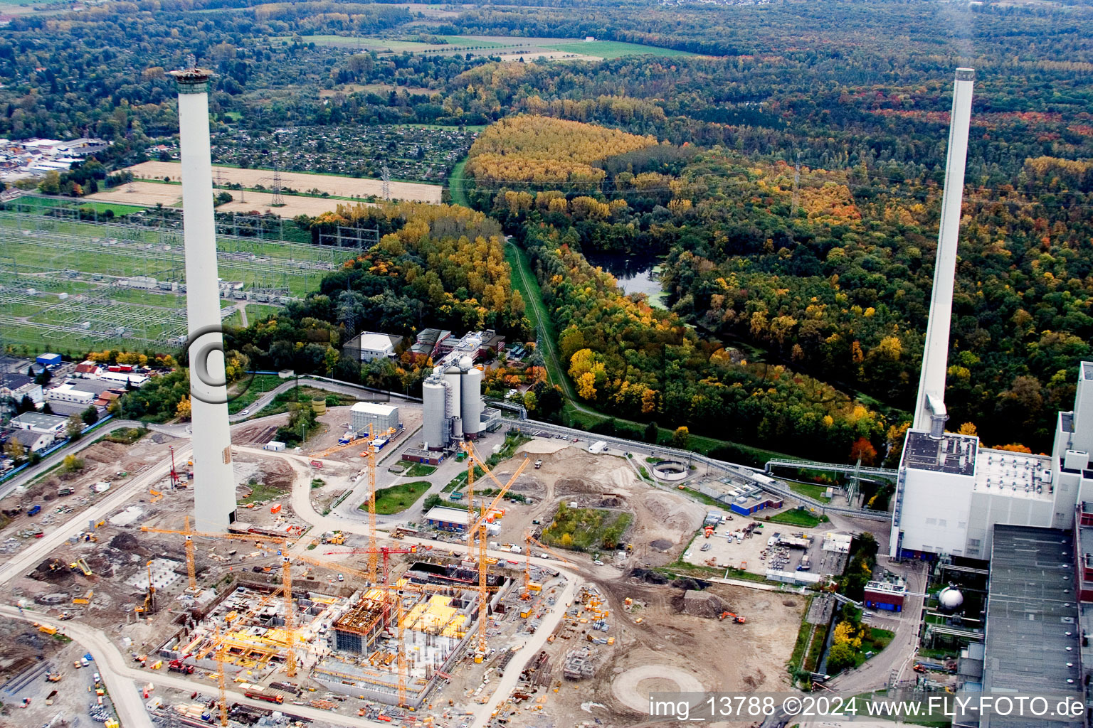 EnBW construit une nouvelle centrale au charbon sur Rheinhafen à le quartier Rheinhafen in Karlsruhe dans le département Bade-Wurtemberg, Allemagne vue d'en haut