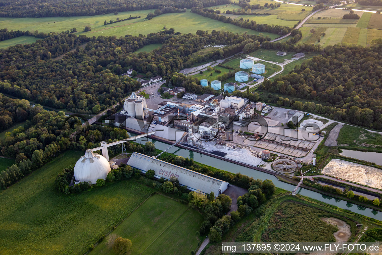 Sucrerie d'ERSTEIN / Cristal Union à Erstein dans le département Bas Rhin, France d'en haut