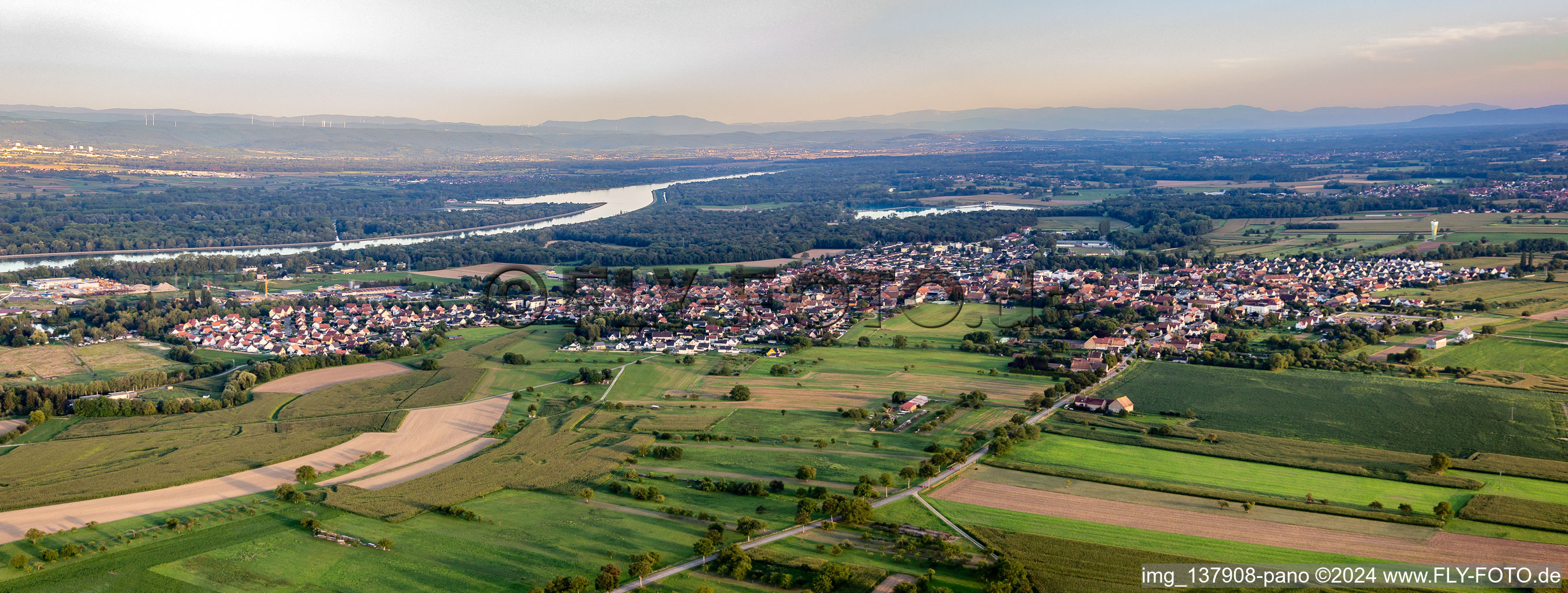 Vue aérienne de Panorama à Gerstheim dans le département Bas Rhin, France