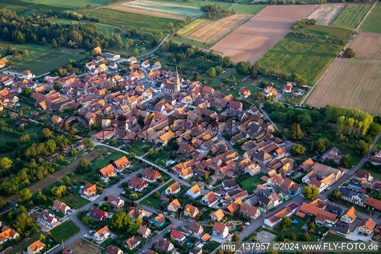 Vue aérienne de Goxwiller dans le département Bas Rhin, France