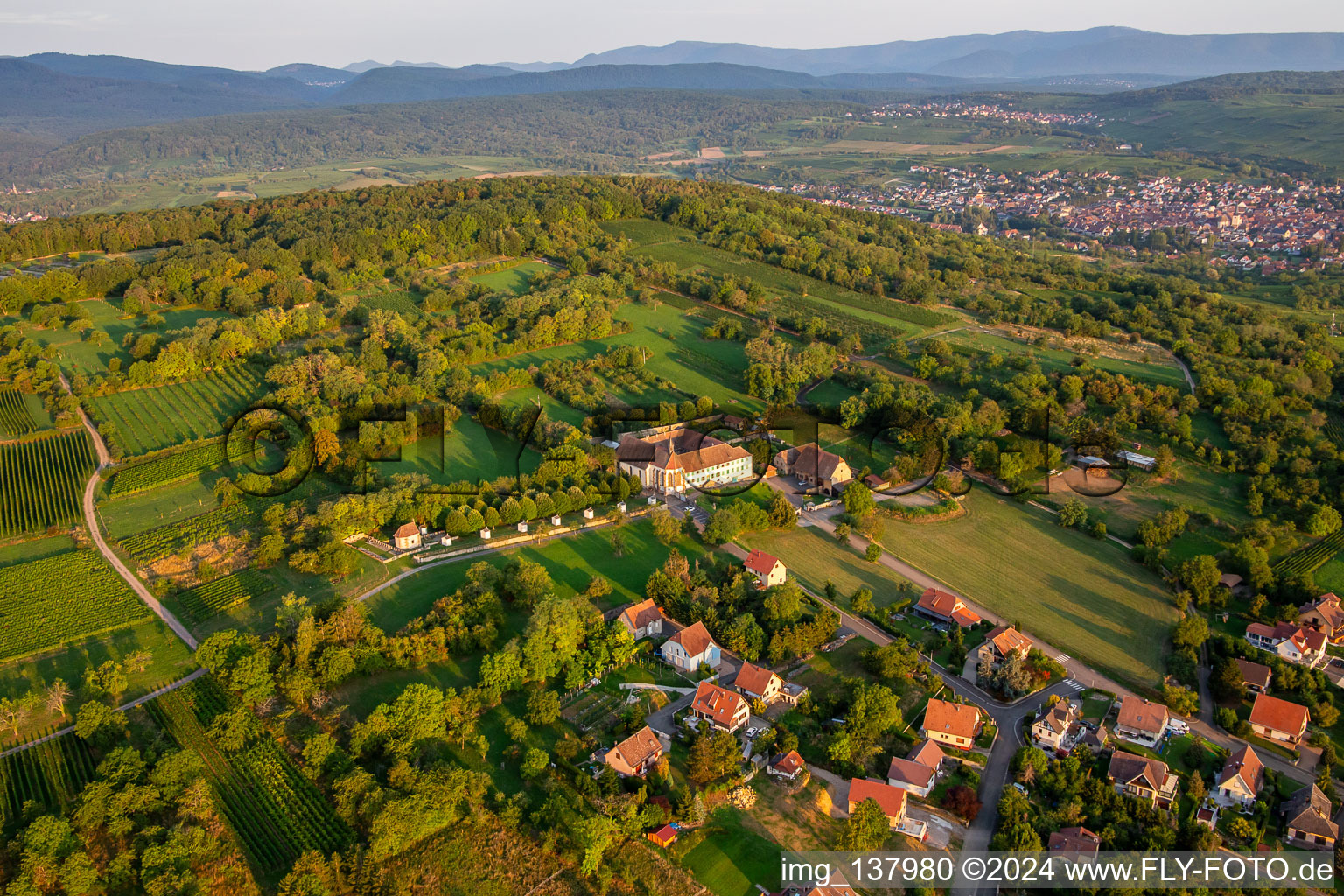 Vue oblique de Couvent du Bischenberg à Bischoffsheim dans le département Bas Rhin, France