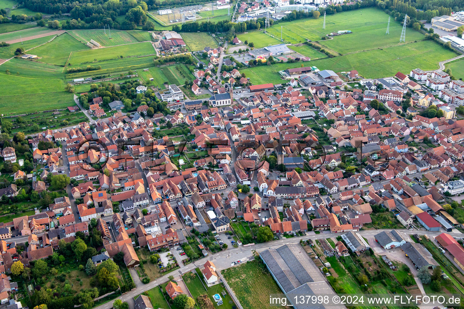 Vue aérienne de Dorlisheim dans le département Bas Rhin, France