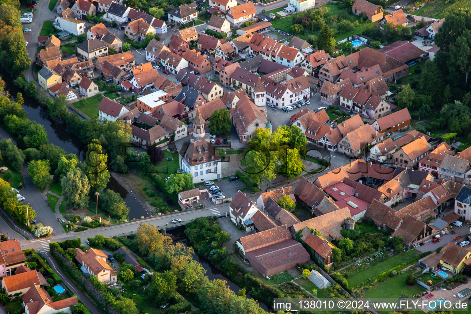 Vue aérienne de Parc Audéou à Avolsheim dans le département Bas Rhin, France