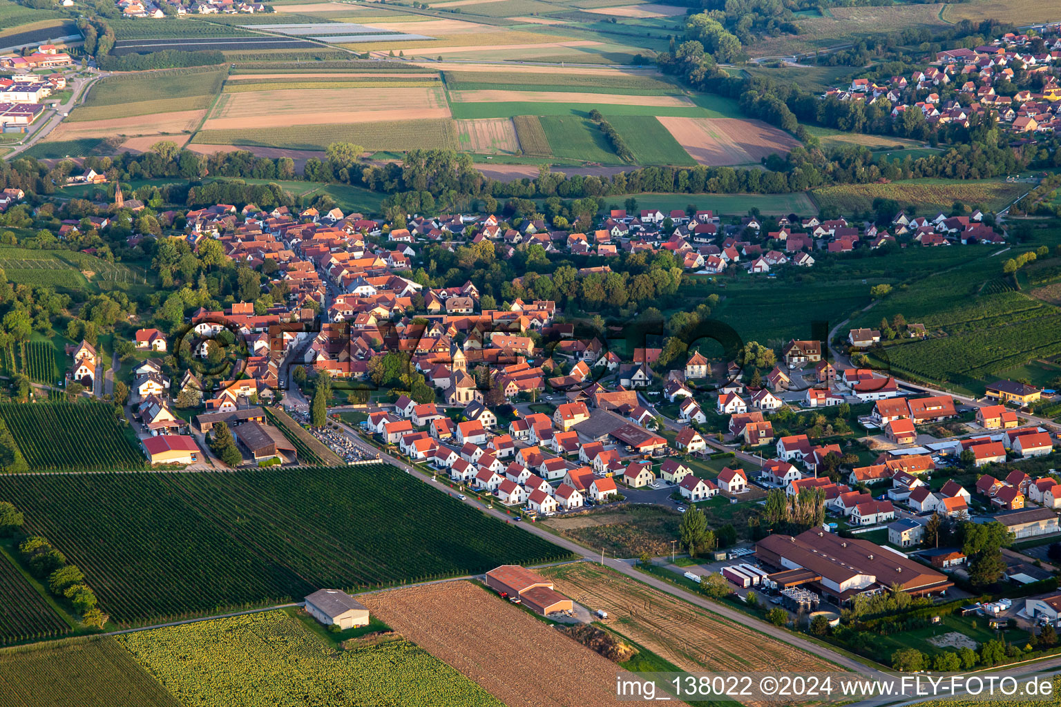 Vue aérienne de Scharrachbergheim-Irmstett dans le département Bas Rhin, France