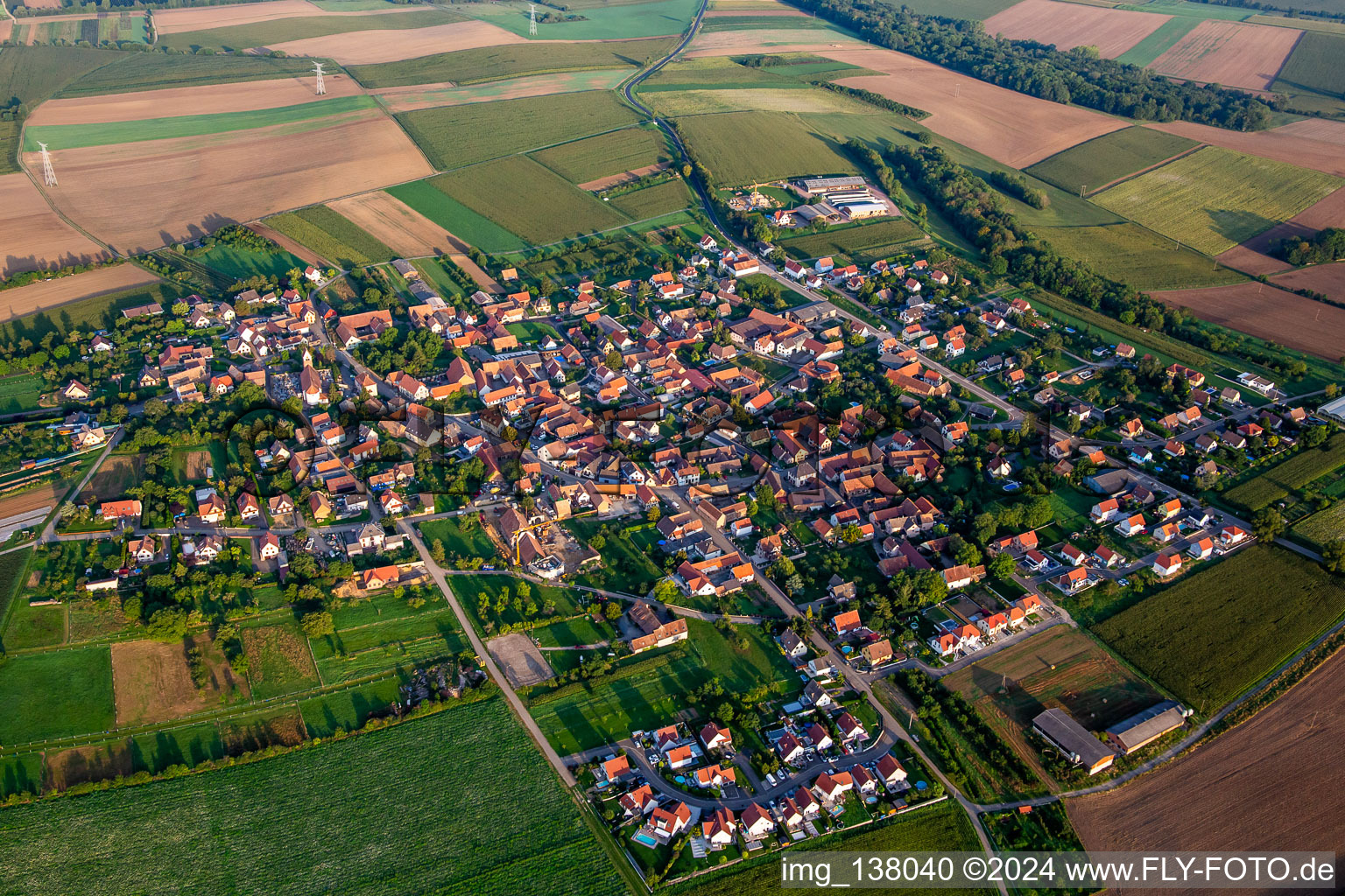 Vue aérienne de Saessolsheim dans le département Bas Rhin, France