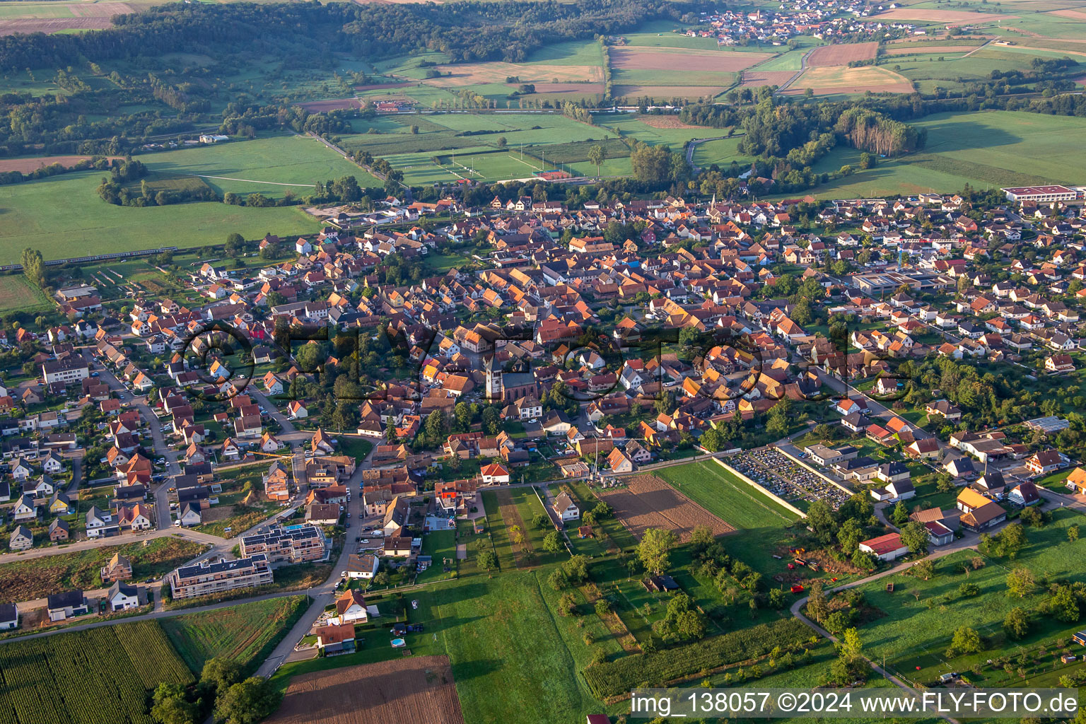 Schwindratzheim dans le département Bas Rhin, France du point de vue du drone