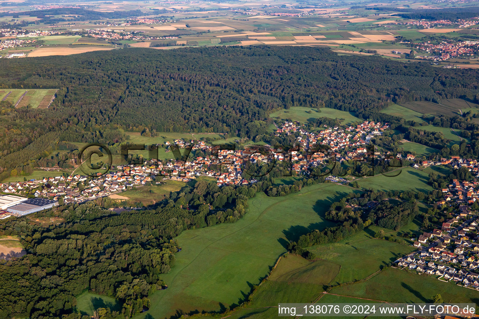 Vue oblique de Mertzwiller dans le département Bas Rhin, France