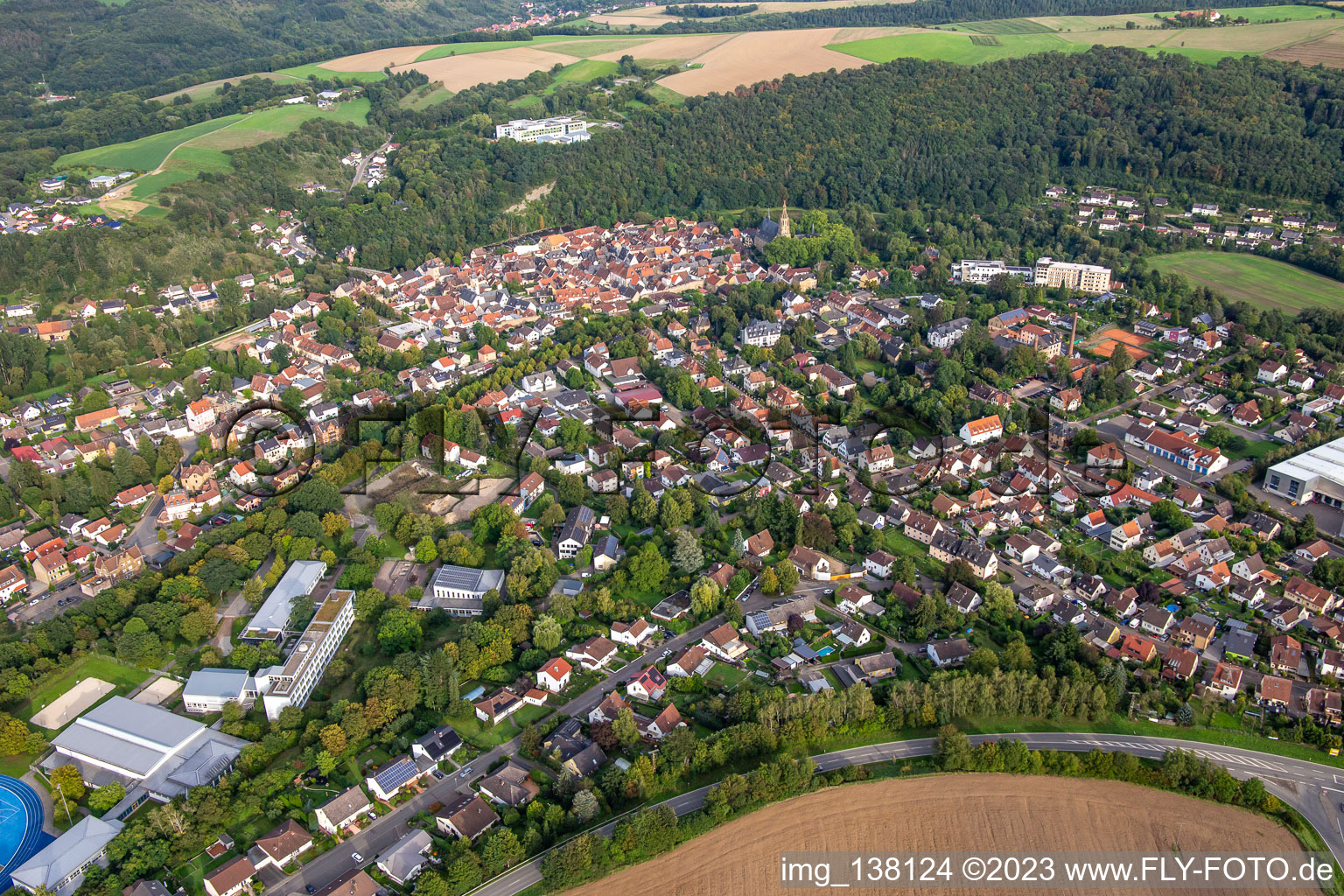 Vue aérienne de De l'ouest à Meisenheim dans le département Rhénanie-Palatinat, Allemagne