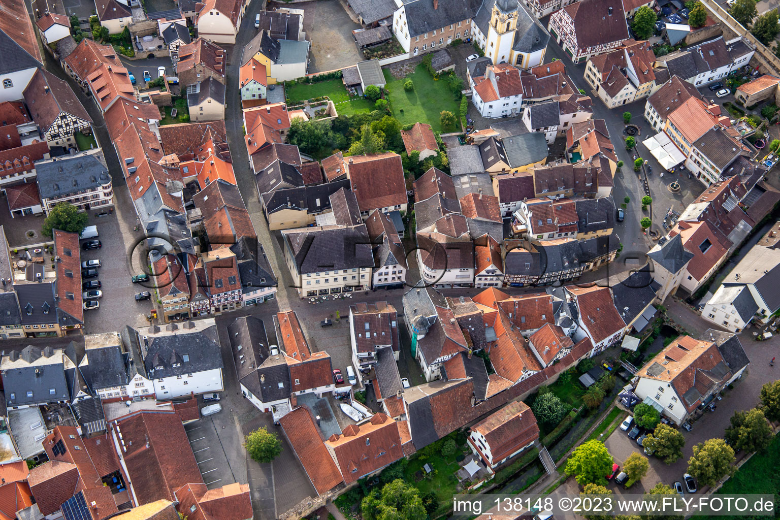 Vue aérienne de Zone de déclaration et ruelle inférieure à Meisenheim dans le département Rhénanie-Palatinat, Allemagne