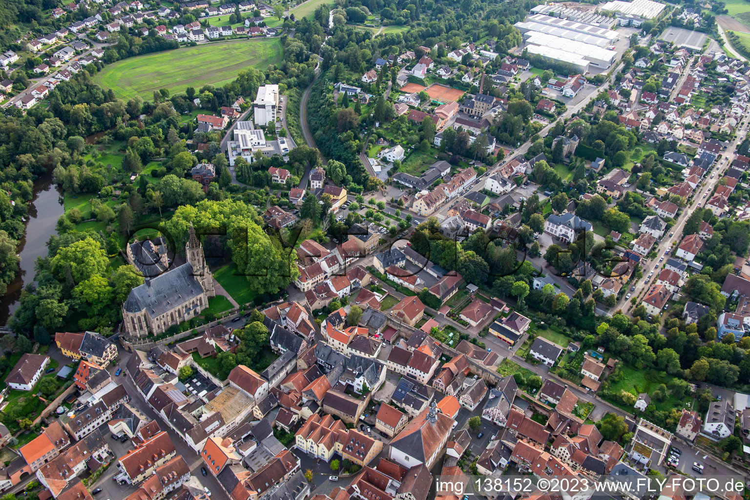 Vue aérienne de Amtgasse à Meisenheim dans le département Rhénanie-Palatinat, Allemagne