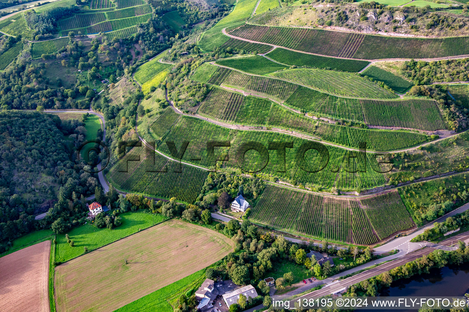 Vue aérienne de Heimberg à le quartier Boos in Waldböckelheim dans le département Rhénanie-Palatinat, Allemagne