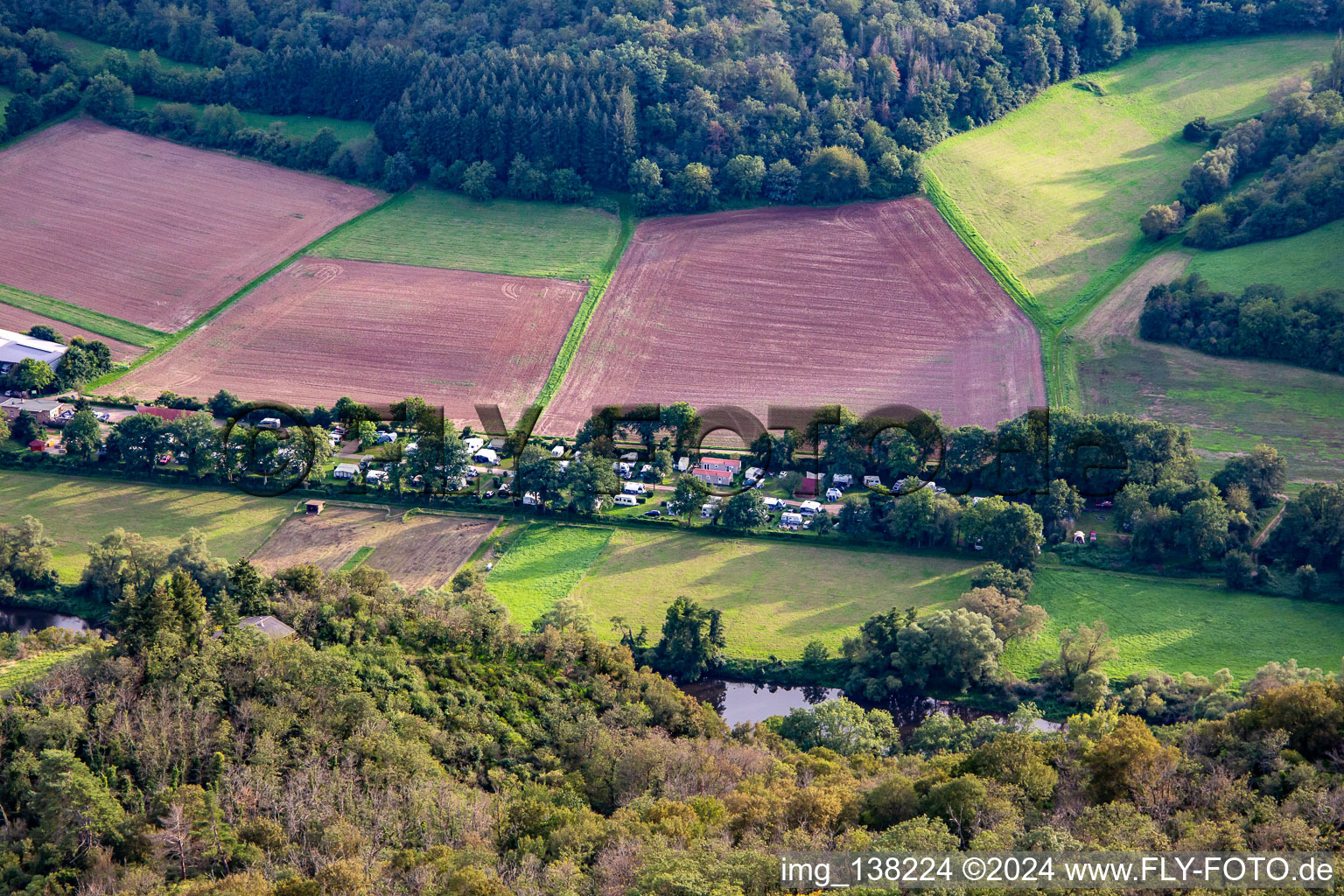 Vue aérienne de Camping Nahétal à le quartier Oberhausen in Oberhausen an der Nahe dans le département Rhénanie-Palatinat, Allemagne