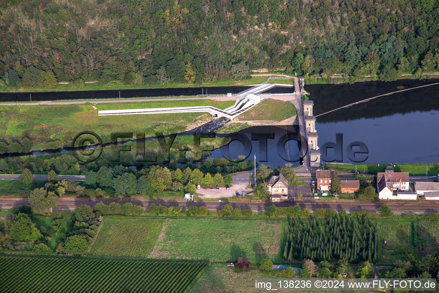 Vue aérienne de Niederhausen dans le département Rhénanie-Palatinat, Allemagne