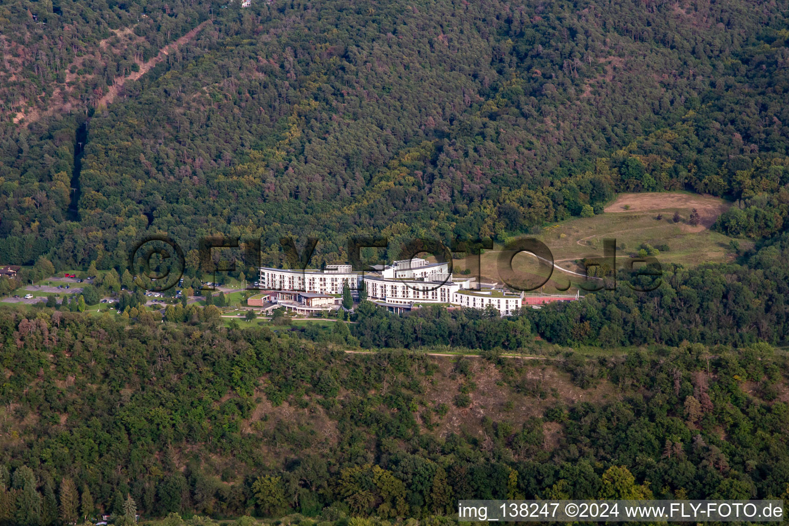 Vue aérienne de Clinique des Trois Châteaux à le quartier Ebernburg in Bad Kreuznach dans le département Rhénanie-Palatinat, Allemagne