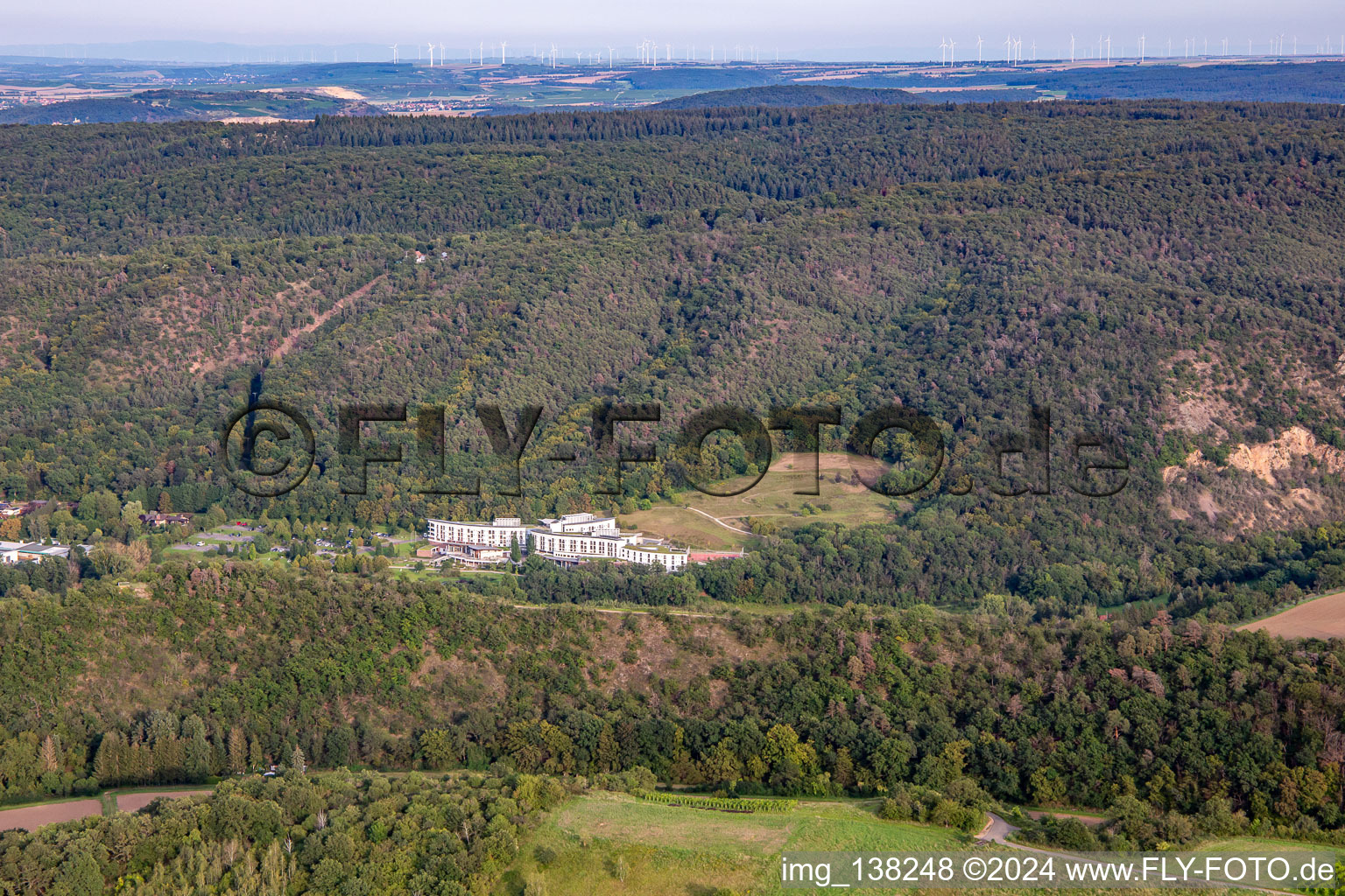 Vue aérienne de Clinique des Trois Châteaux à le quartier Ebernburg in Bad Kreuznach dans le département Rhénanie-Palatinat, Allemagne