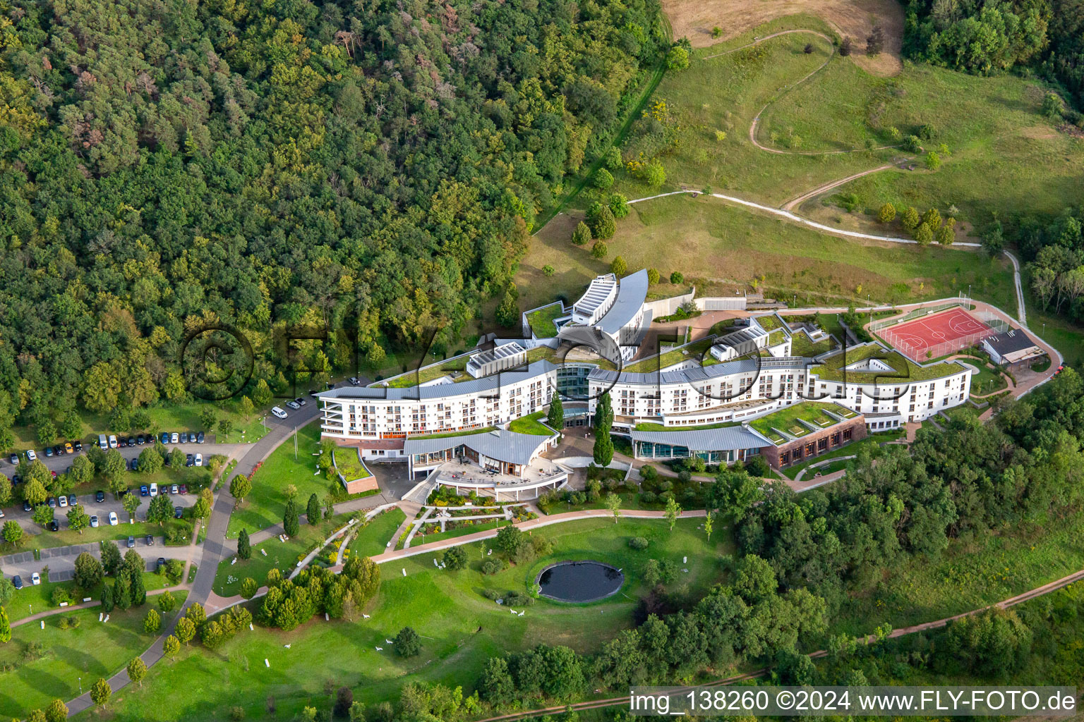 Vue oblique de Clinique des Trois Châteaux à le quartier Ebernburg in Bad Kreuznach dans le département Rhénanie-Palatinat, Allemagne