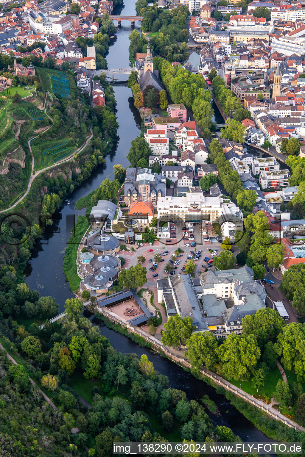 Vue aérienne de Kurhaus et Hôtel Fürstenhof à Bad Kreuznach dans le département Rhénanie-Palatinat, Allemagne