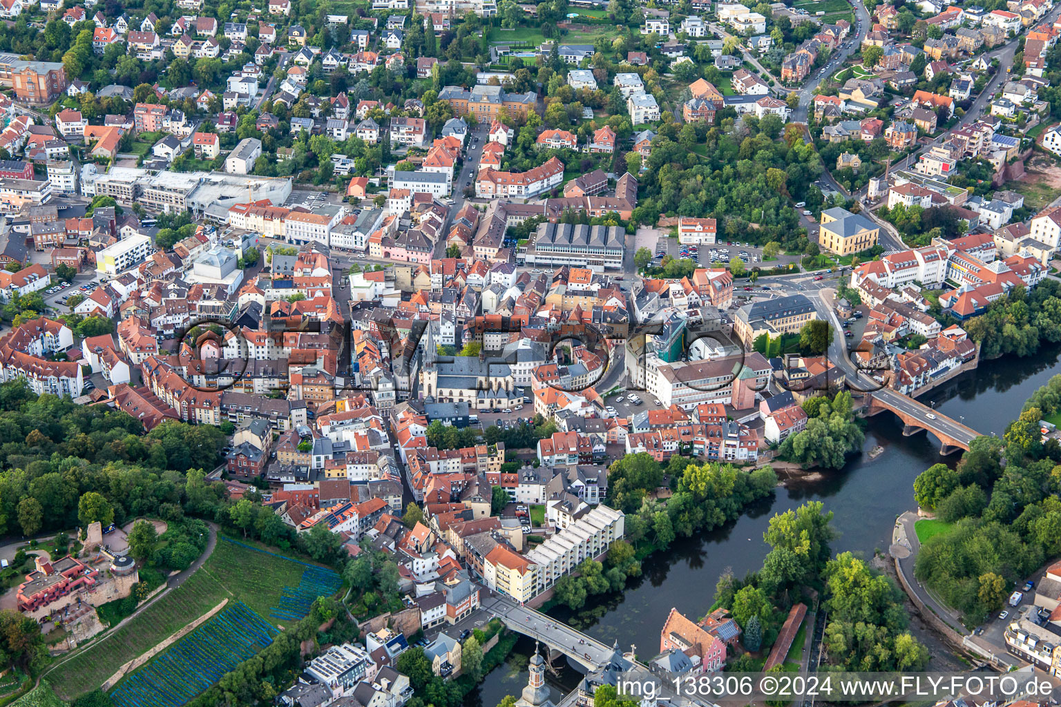 Vue aérienne de Vieille ville à Bad Kreuznach dans le département Rhénanie-Palatinat, Allemagne