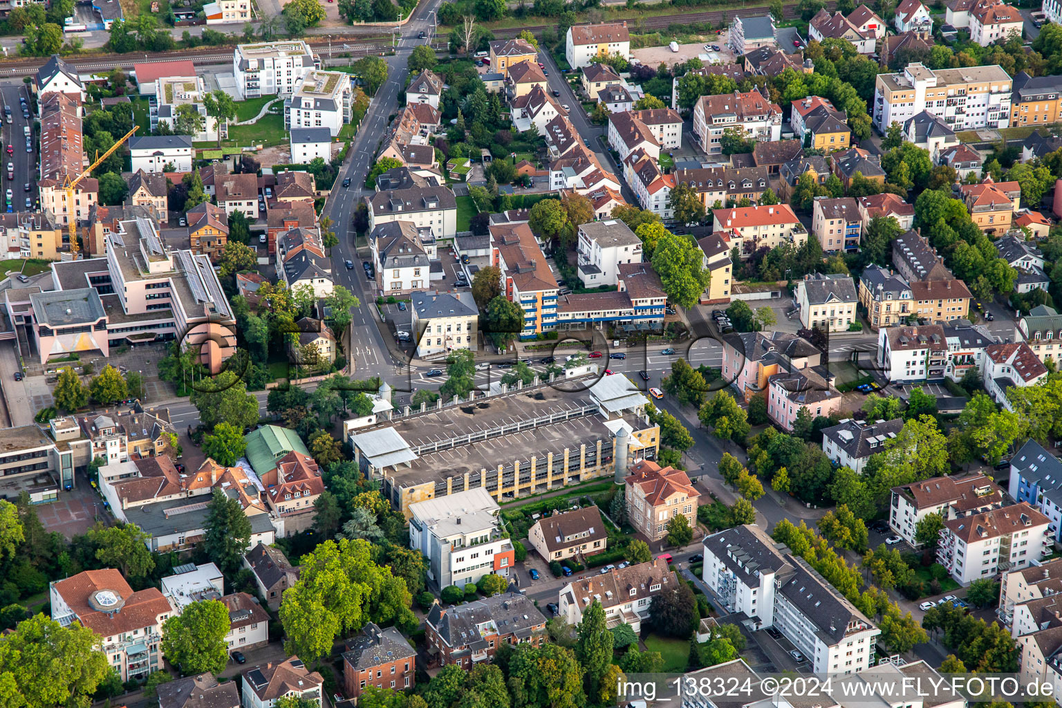 Vue aérienne de Parking KURVIERTEL à Bad Kreuznach dans le département Rhénanie-Palatinat, Allemagne